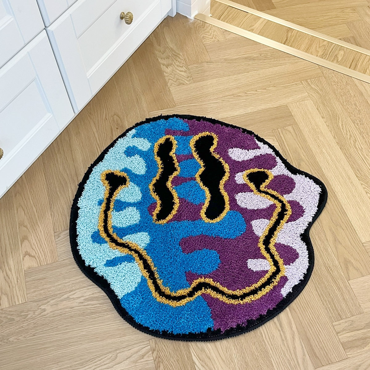 CORX Designs - Trippy Smiling Face Rug - Review