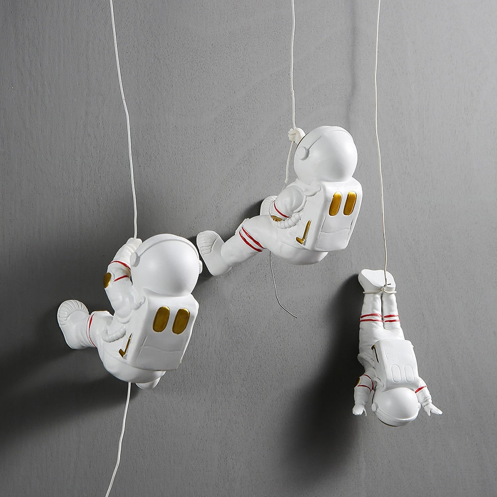 CORX Designs - Climbing Astronaut Wall Statue - Review