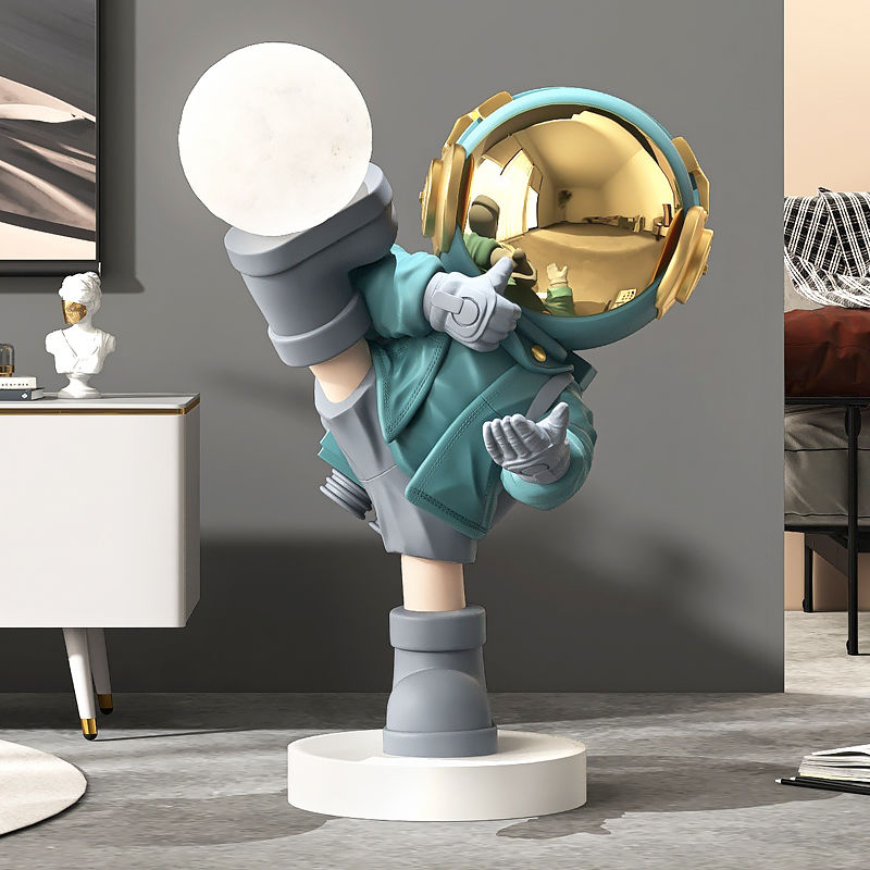 CORX Designs - Astronaut Kick Statue with Light - Review