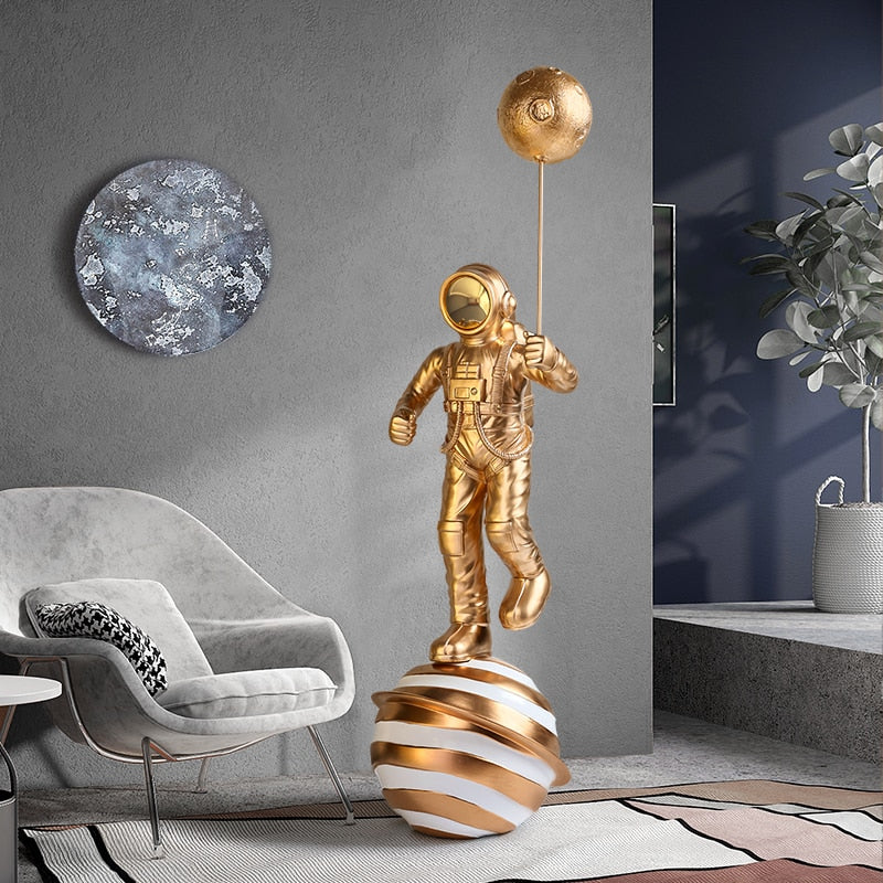 CORX Designs - Astronaut Planet Balloon Statue - Review