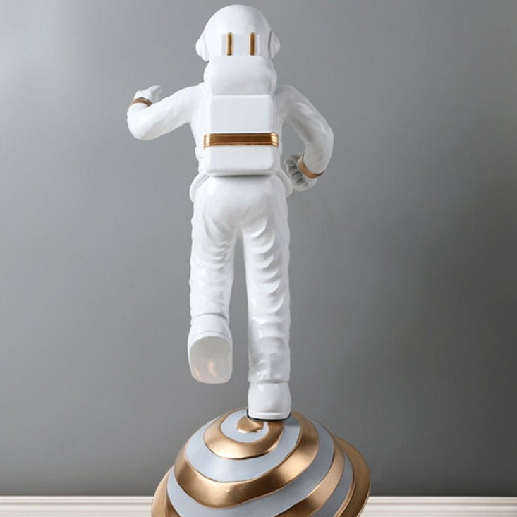 CORX Designs - Astronaut Planet Balloon Statue - Review