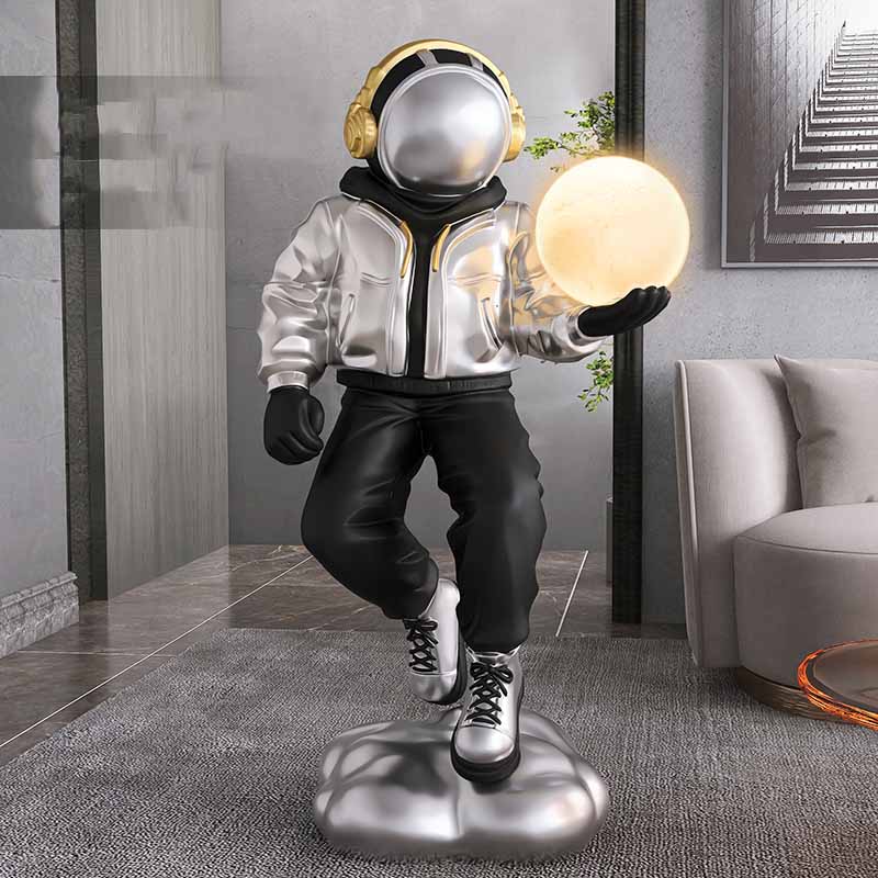 CORX Designs - Astronaut Holding Moon Lamp Large Statue - Review